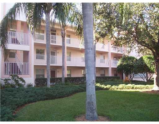 9330 Clubside Cir in Sarasota, FL - Foto de edificio