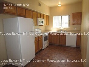 3767 E Flower St in Tucson, AZ - Foto de edificio - Building Photo