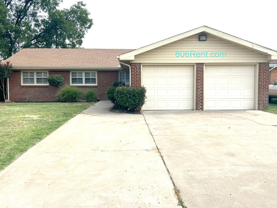 2607 49th St in Lubbock, TX - Building Photo