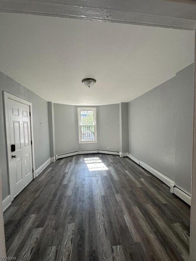 35 Norfolk St in Newark, NJ - Building Photo - Building Photo