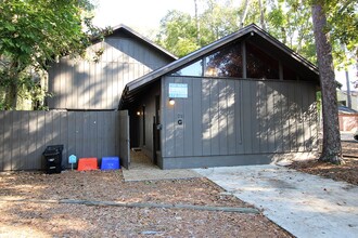 21 NW 21st St, Unit G in Gainesville, FL - Building Photo - Building Photo