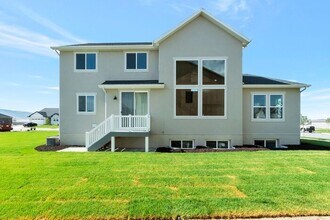 49 E Craner Peak Dr in Eagle Mountain, UT - Building Photo - Building Photo