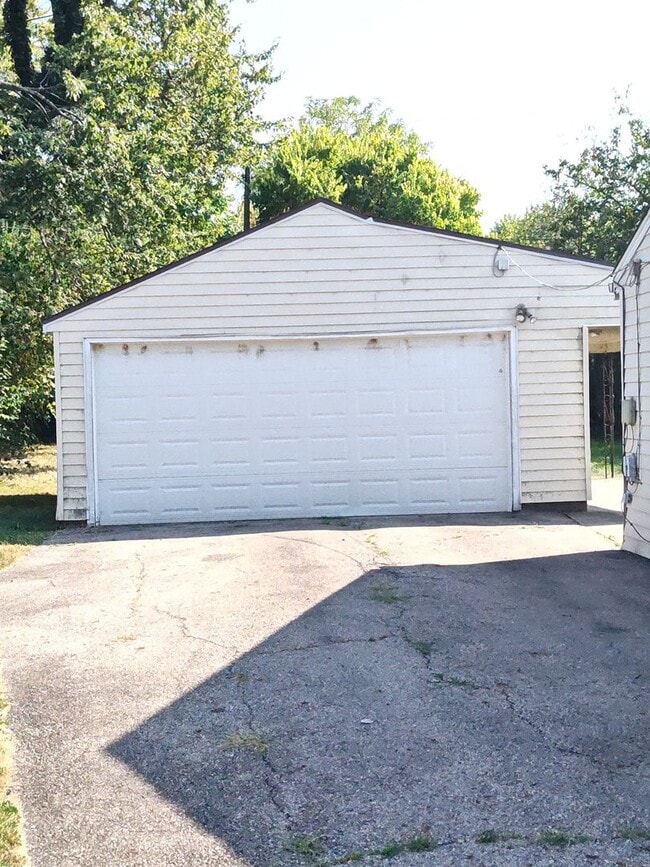 4400 Faraday Ct in Dayton, OH - Building Photo - Building Photo