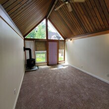 1508 SW 15th Ave in Albany, OR - Building Photo - Building Photo