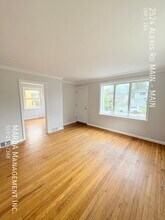 2524 Alexis Rd in Windsor, ON - Building Photo - Building Photo