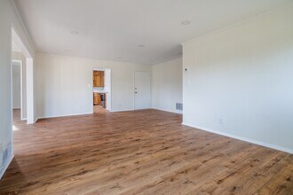 1002 Woodbine Rd in Madison, AL - Building Photo - Building Photo
