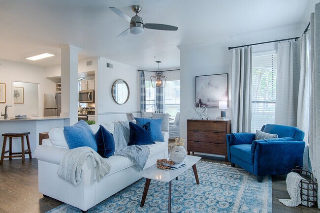 Silverado in Frisco, TX - Foto de edificio - Building Photo