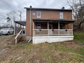 406 Pierson Run Rd in Pittsburgh, PA - Building Photo - Building Photo