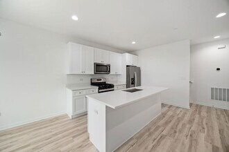 1234 Gillespie Ln in Yorkville, IL - Foto de edificio - Building Photo