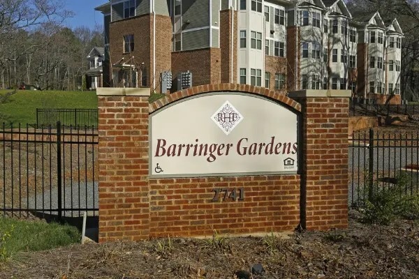 2741 Dr Carver Rd in Charlotte, NC - Building Photo - Building Photo