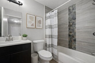 8414 N River Dune St in Tampa, FL - Building Photo - Building Photo