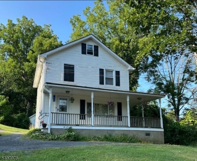 property at 44 Oak St