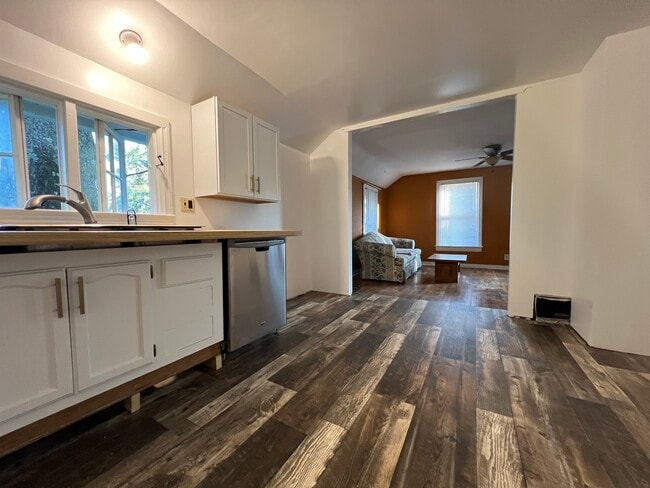 property at 738 Griswold St