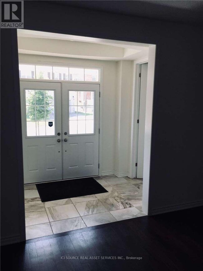 459 Equestrian Way in Cambridge, ON - Building Photo - Building Photo