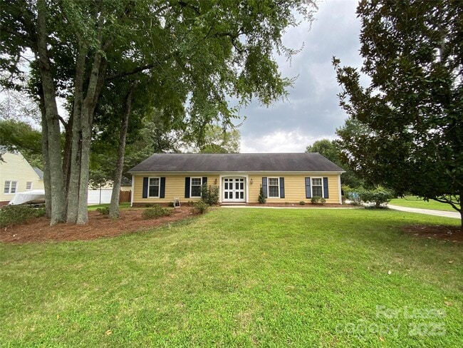 property at 1025 Thornsby Ln