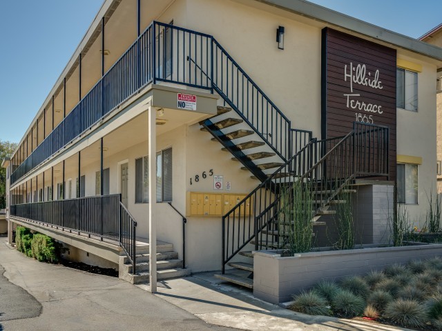 Hillside Terrace in Walnut Creek, CA - Building Photo - Building Photo