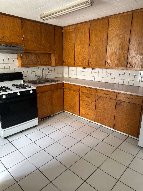property at 426 Silver St