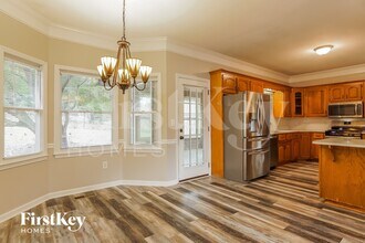 6504 Hemlock St in Trussville, AL - Foto de edificio - Building Photo