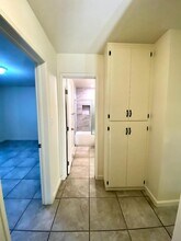 24836 Walnut St in Santa Clarita, CA - Foto de edificio - Building Photo