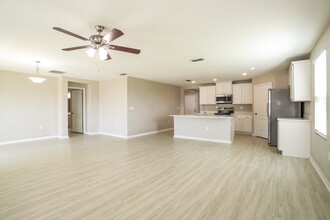 1996 Pebble Point Dr in Green Cove Springs, FL - Building Photo - Building Photo