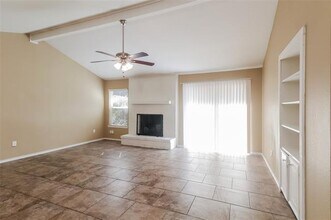 338 Jordan Dr in Desoto, TX - Building Photo - Building Photo