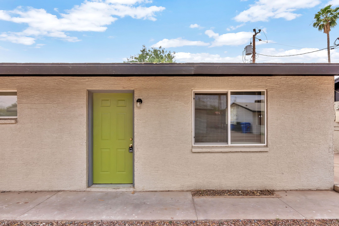 1017 N 28th St in Phoenix, AZ - Foto de edificio