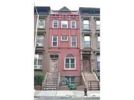 217 W 131st St Apartamentos