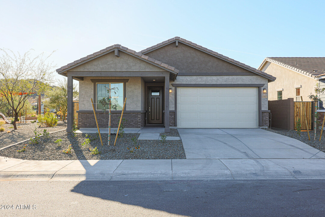 13577 W Phacelia Ln in Peoria, AZ - Building Photo