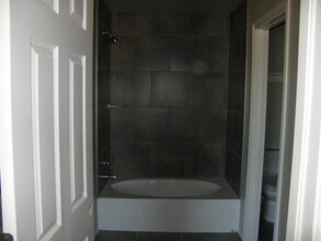 11615 Surrey Ln in Yukon, OK - Building Photo - Building Photo