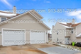 114 Cambridge Meadows Dr in Belton, MO - Building Photo - Building Photo