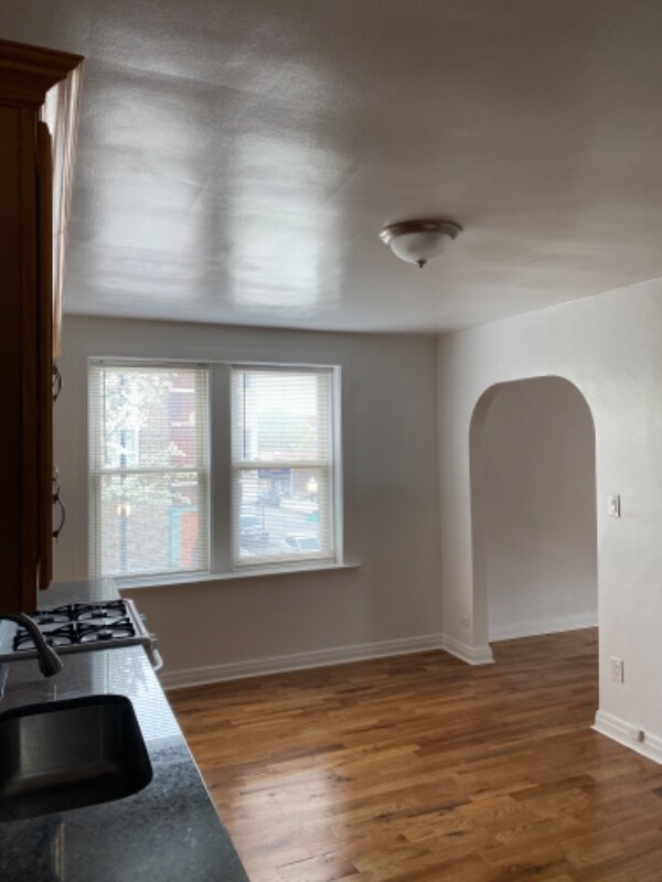 2325 S Leavitt St-Unit -2F in Chicago, IL - Building Photo - Building Photo