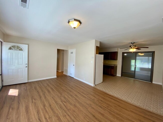 property at 10714 Cambridge Ave