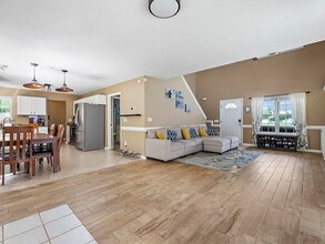 125 Edwards Ln in Longs, SC - Foto de edificio - Building Photo