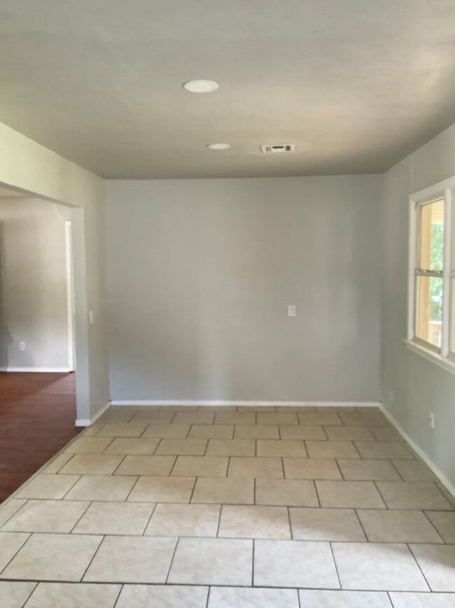 3916 SE 11th St in Del City, OK - Building Photo - Building Photo