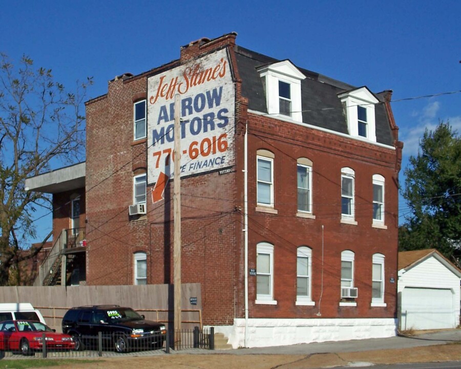 3180 South Compton Avenue in St. Louis, MO - Building Photo