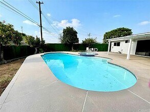 23010 Sunset Crossing Rd in Diamond Bar, CA - Building Photo - Building Photo