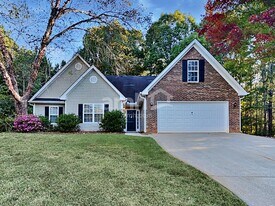 3740 Scotland Ln SW in Snellville, GA - Building Photo