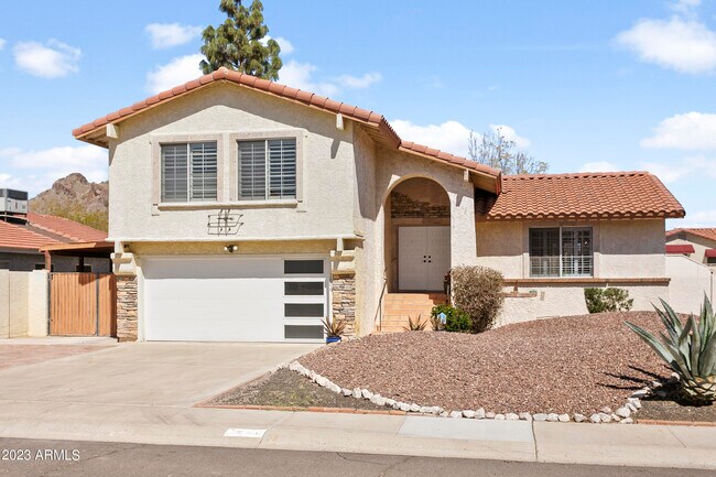 property at 1806 E Redfield Rd