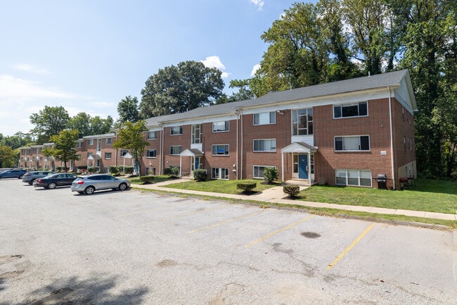 Cedar Manor Apartments