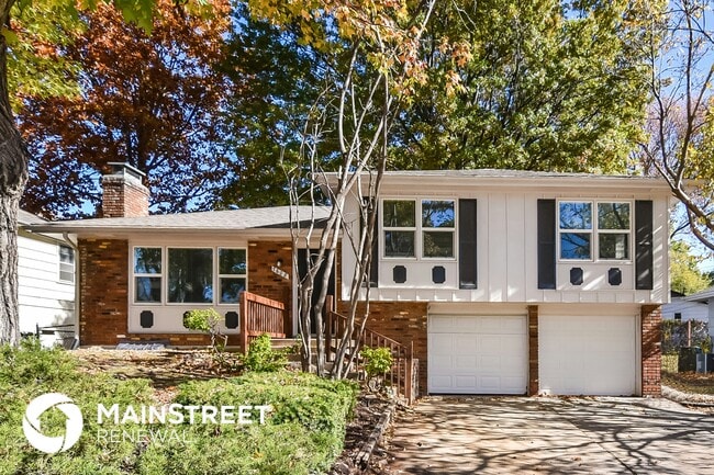property at 7608 E 93rd St