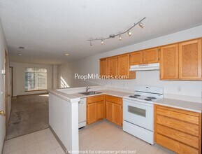 3828 SE 33rd Pl in Portland, OR - Building Photo - Building Photo