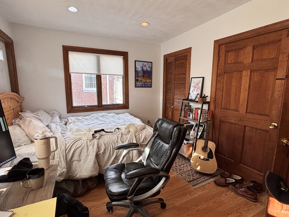 168 Auburn St in Cambridge, MA - Building Photo