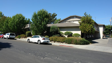 3589 Lochinvar Ave in Santa Clara, CA - Building Photo - Building Photo