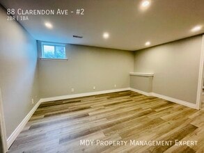 88 Clarendon Ave in Hamilton, ON - Building Photo - Building Photo