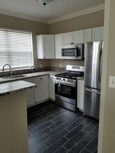 12905 Alton Square in Herndon, VA - Building Photo - Building Photo