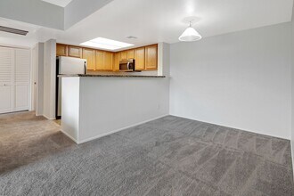 5757 W Eugie Ave in Glendale, AZ - Building Photo - Building Photo