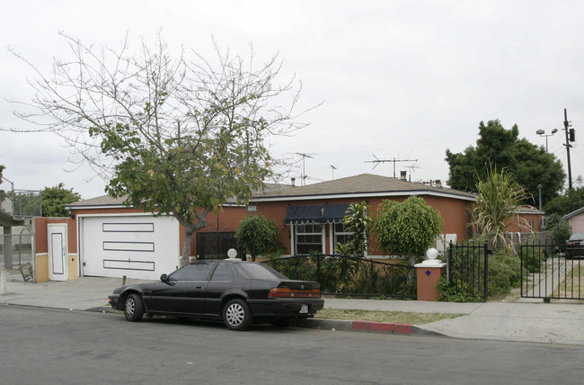 707-711 Maine Ave in Long Beach, CA - Foto de edificio - Building Photo