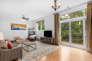 525 E 34th St in Charlotte, NC - Building Photo