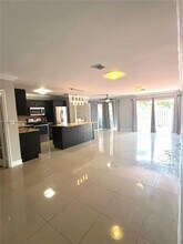 7327 Pepper Pike Dr in Hialeah, FL - Building Photo - Building Photo