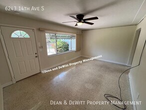 6243 14th Ave S in Gulfport, FL - Building Photo - Building Photo